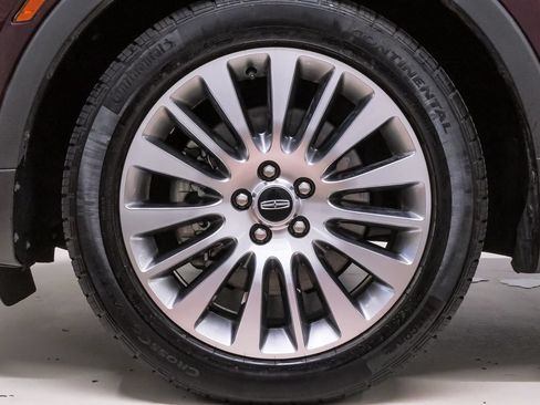 Used 2018 Lincoln MKC Reserve FWD image 35