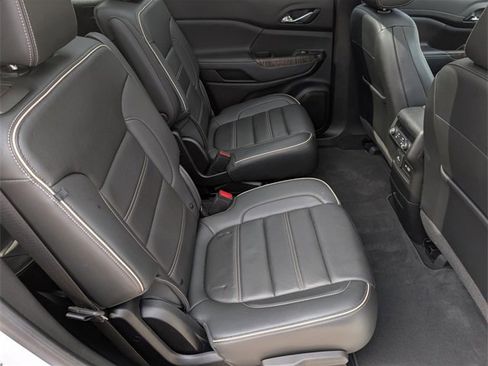 Used 2023 GMC Acadia Denali w/ Denali Technology Package image 34