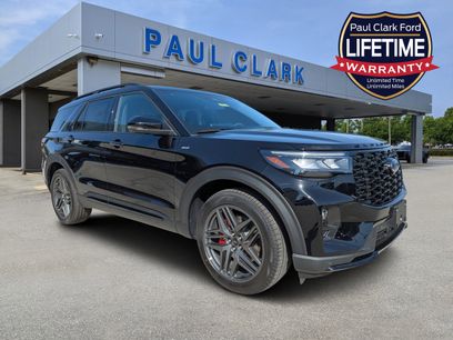 New 2025 Ford Explorer ST-Line w/ Premium Package