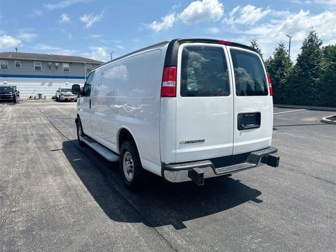 Used 2023 Chevrolet Express 2500 w/ Driver Convenience Package image 6