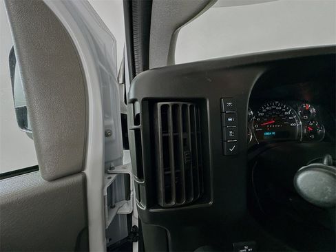 Used 2023 GMC Savana 2500 w/ Driver Convenience Package image 30