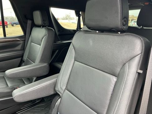 Used 2024 Chevrolet Tahoe Z71 w/ Luxury Package image 26