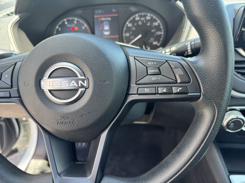 Used 2024 Nissan Altima 2.5 S FWD image 18