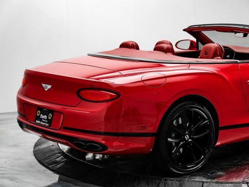 Used 2022 Bentley Continental GT image 21