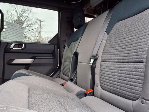 Used 2023 Ford Bronco Outer Banks image 6