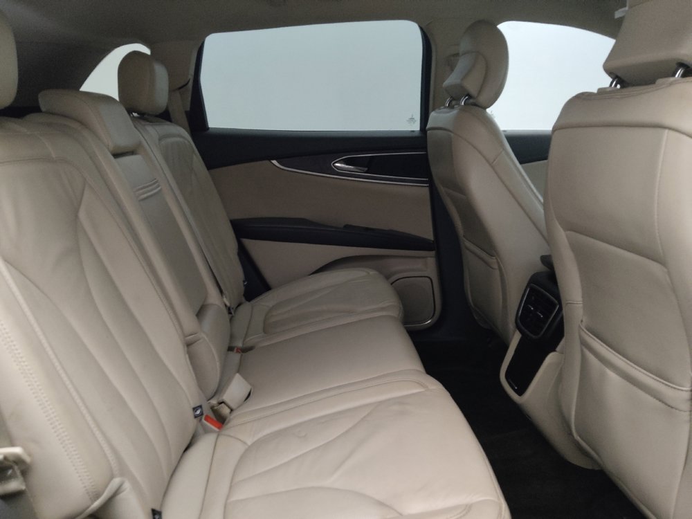 Used 2017 Lincoln MKX Select w/ Select Plus Package FWD image 19