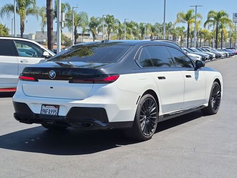Used 2024 BMW 760i xDrive w/ Executive Package AWD/4WD image 10