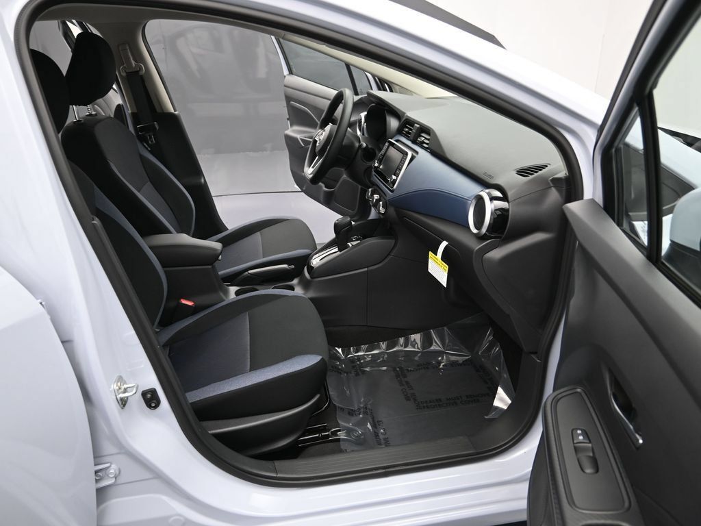 New 2025 Nissan Versa SV w/ Trunk Package FWD image 25