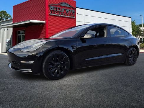 Used 2021 Tesla Model 3 Standard Range Plus image 1
