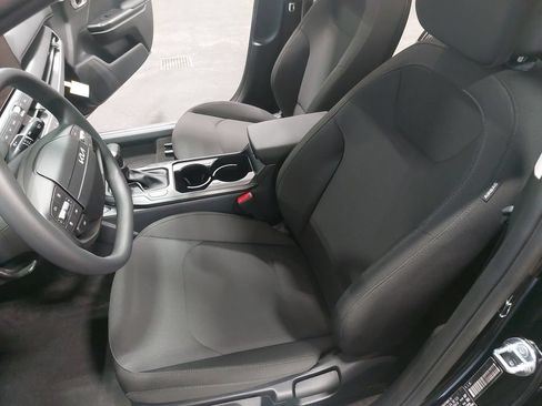 New 2026 Kia K4 FWD image 14
