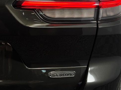 Certified 2023 Jeep Grand Cherokee L Overland w/ Rear Seat Video Group I AWD/4WD image 12