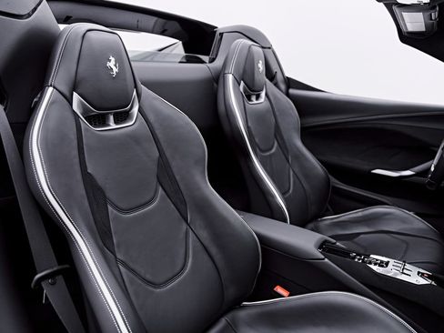 Used 2024 Ferrari 296 GTS RWD image 60