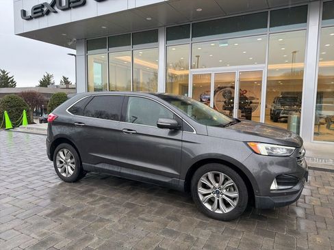 Used 2019 Ford Edge Titanium w/ Equipment Group 301A image 5