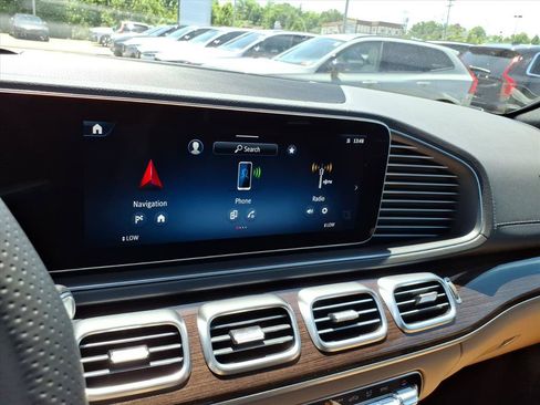 New 2026 Mercedes-Benz GLS 580 4MATIC image 19