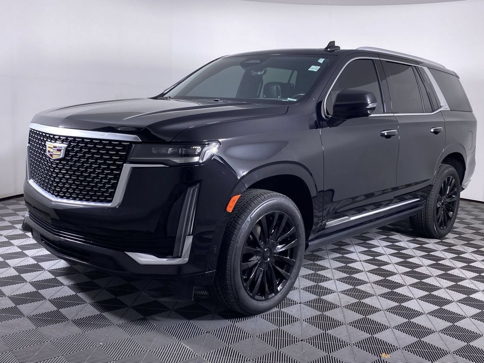 Certified 2023 Cadillac Escalade Premium Luxury w/ Performance Package AWD/4WD image 19