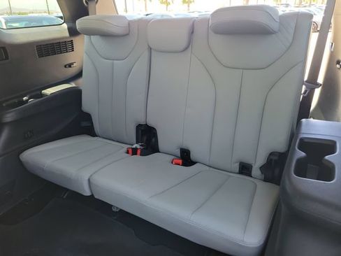 Used 2024 Hyundai Palisade SEL FWD image 27