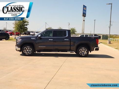 Used 2024 GMC Sierra 1500 SLT AWD/4WD image 7