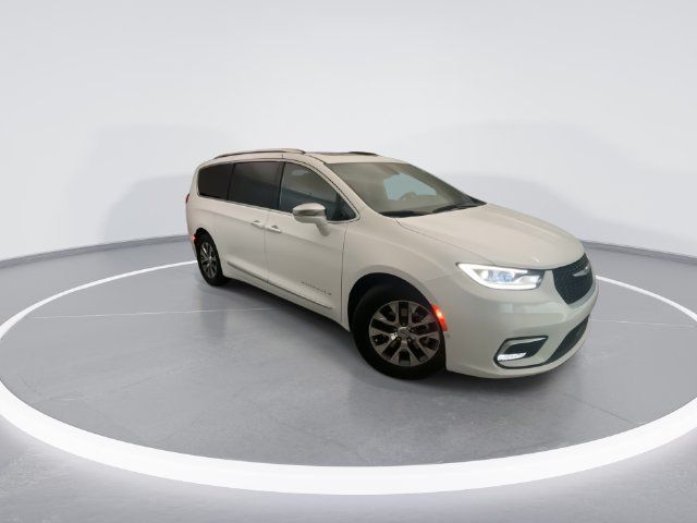 Used 2024 Chrysler Pacifica Pinnacle FWD image 6