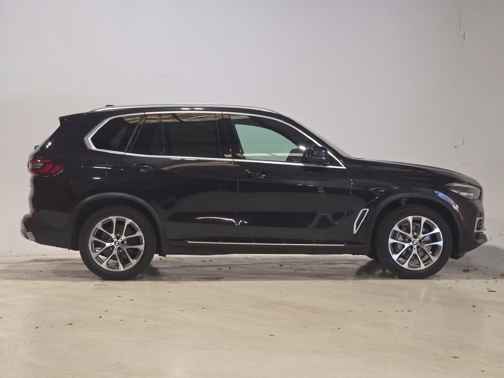 Used 2023 BMW X5 xDrive40i w/ Premium Package AWD/4WD image 4