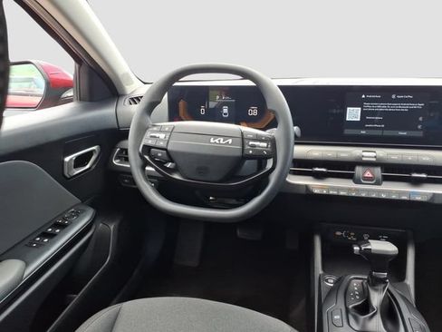 Used 2025 Kia K4 FWD image 13