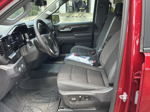Used 2024 Chevrolet Silverado 1500 LT w/ Safety Package AWD/4WD image 16