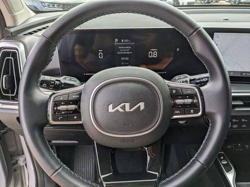 Certified 2025 Kia Sorento EX AWD/4WD image 32