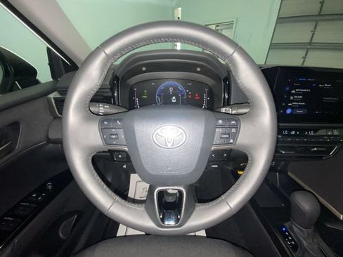Used 2025 Toyota Camry LE w/ Convenience Package FWD image 14