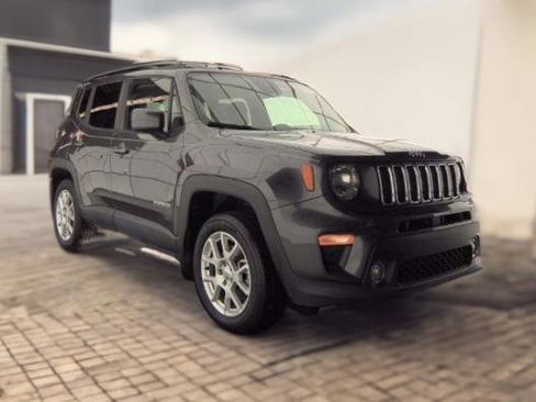 Used 2019 Jeep Renegade Latitude w/ Popular Equipment Group image 1