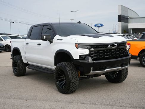 Used 2026 Chevrolet Silverado 1500 ZR2 w/ Dark Appearance Package AWD/4WD image 6