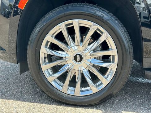 Used 2023 Cadillac Escalade Premium Luxury w/ LPO, Illumination Package AWD/4WD image 39