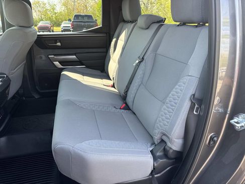 Used 2025 Toyota Tundra SR5 w/ SR5 Convenience Package AWD/4WD image 18