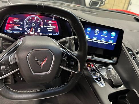 Used 2021 Chevrolet Corvette Stingray Coupe w/ Z51 Performance Package image 37