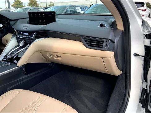 Used 2025 Acura TLX w/ Technology Package image 18