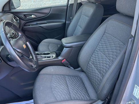 Used 2021 Chevrolet Equinox LT w/ Driver Convenience Package FWD image 5