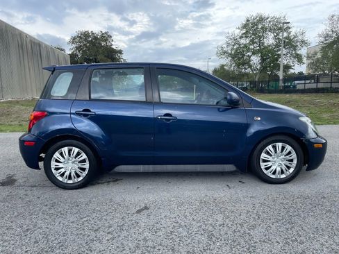 Used 2004 Scion xA FWD image 9