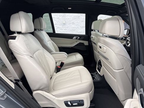 New 2026 BMW X7 xDrive40i w/ M Sport Package image 49