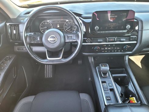 Used 2023 Nissan Pathfinder SV FWD image 19