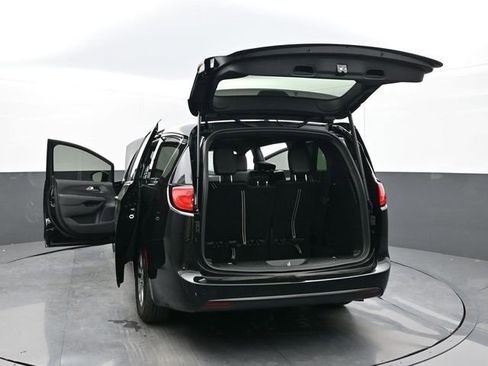 New 2025 Chrysler Voyager LX image 64