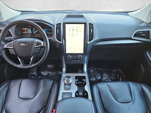 Used 2022 Ford Edge Titanium image 17