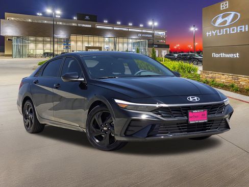Certified 2026 Hyundai Elantra Sport FWD image 3