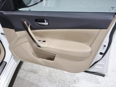 Used 2013 Nissan Maxima 3.5 SV w/ Premium Pkg FWD image 24