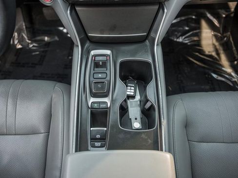 Used 2018 Honda Accord EX-L image 24