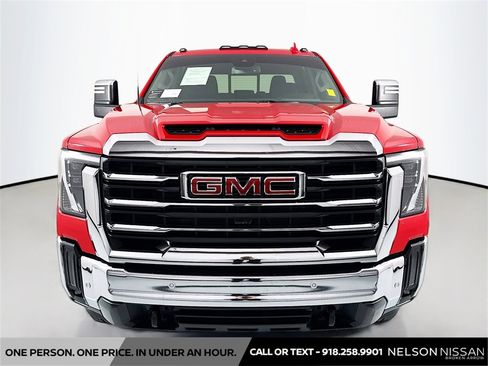 Used 2024 GMC Sierra 2500 SLT w/ SLT Premium Package image 2