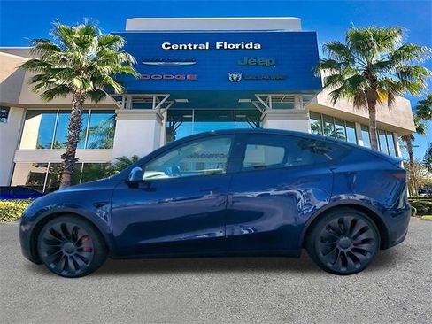 Used 2025 Tesla Model Y Performance image 8