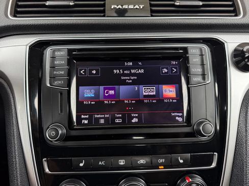 Used 2019 Volkswagen Passat 2.0T Wolfsburg FWD image 30