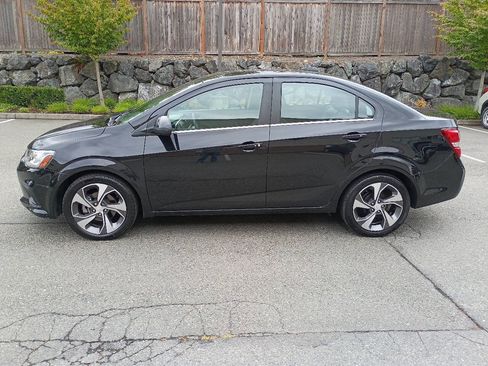 Used 2018 Chevrolet Sonic Premier FWD image 6
