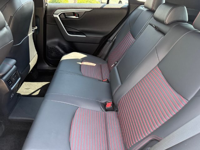 Used 2024 Toyota RAV4 XSE AWD/4WD image 28