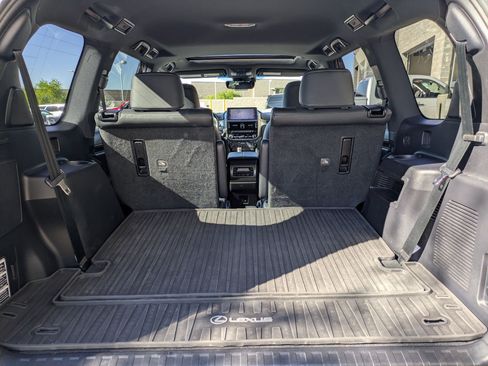 Used 2023 Lexus GX 460 Luxury w/ Sport Design Package AWD/4WD image 34