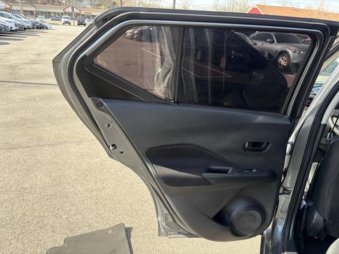 Used 2024 Nissan Kicks S image 16