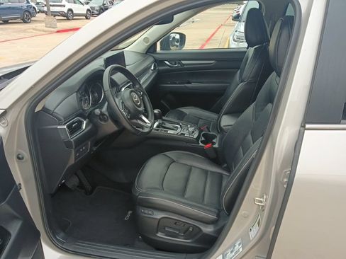 Used 2025 MAZDA CX-5 AWD 2.5 S w/ Preferred Package image 4